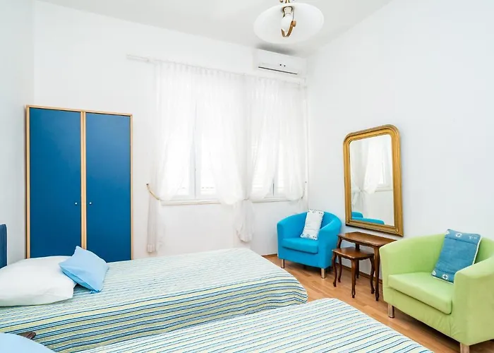 Holiday home 4 Bedroom Cozy In