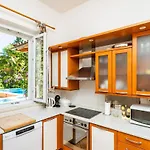 Stunning Home In Mlini 펜션