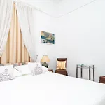 Stunning Home In Mlini 믈리니