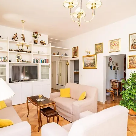 Front In Holiday home Mlini