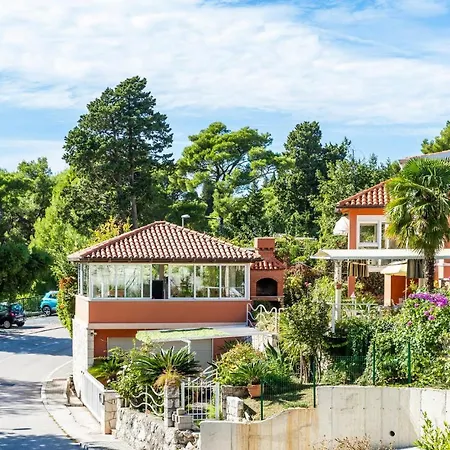 Stunning Home In Mlini