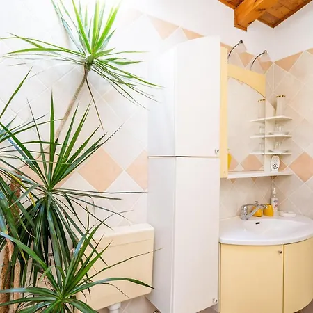 4 Bedroom Cozy In Mlini