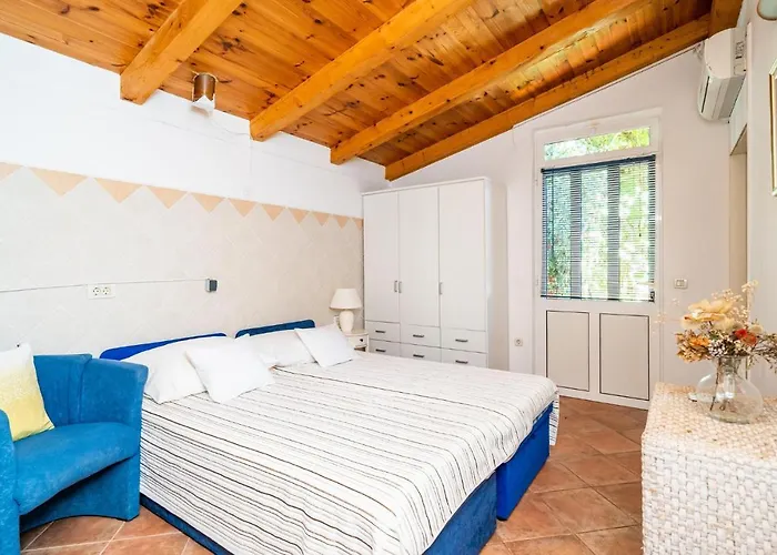 4 Bedroom Cozy In Дом отдыха